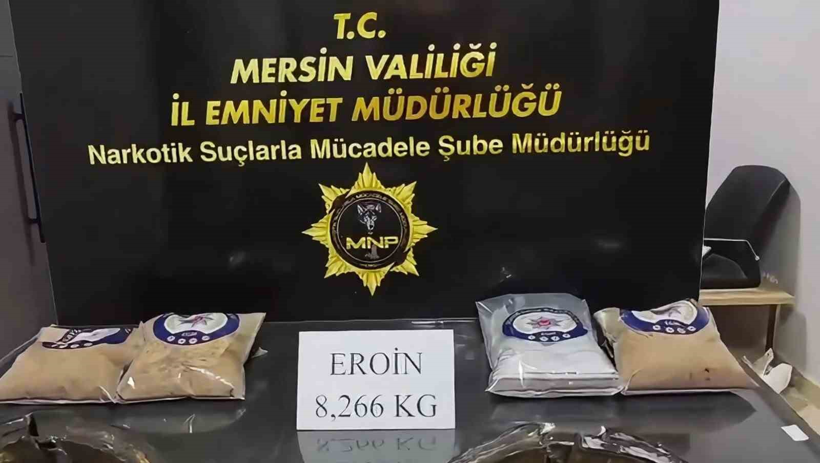 Lastiklere yapılan özel bölmeden 8 kilo 266 gram eroin çıktı
