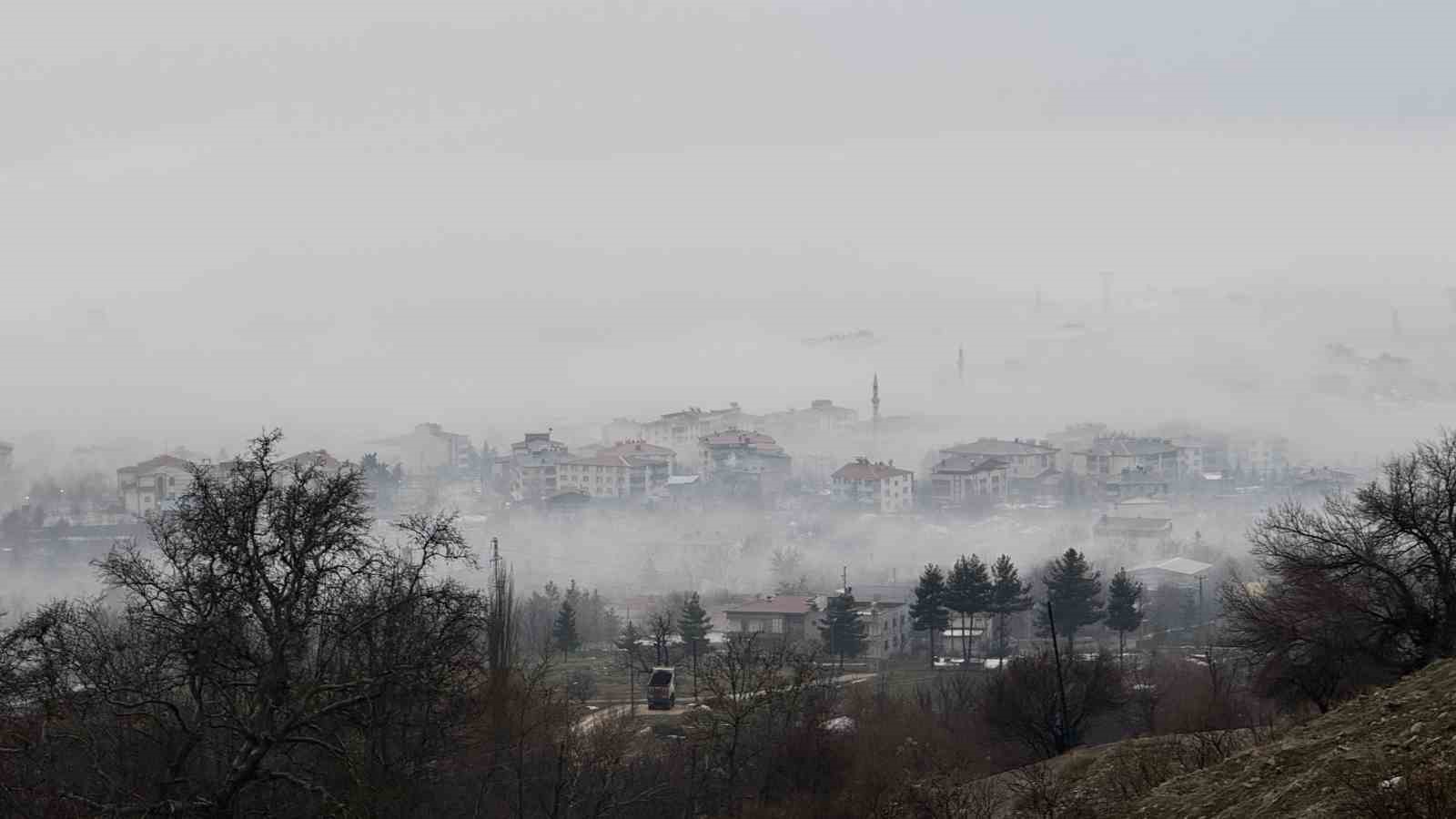 Lice’deki 486 yıllık Atak Ulu Camii sis içinde kaldı
