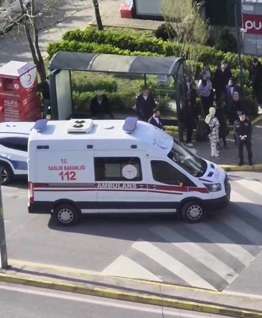 Lise öğrencileri arasında kan aktı: 1 kişi bıçaklandı
