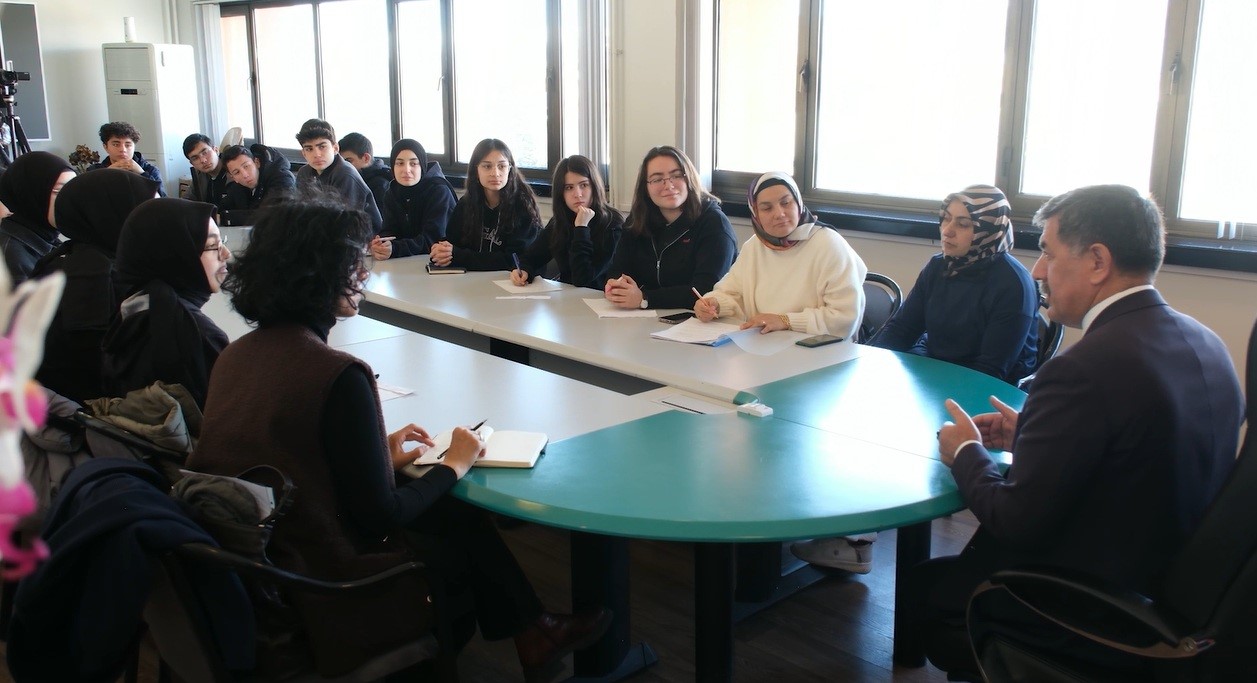 Lise öğrencileri çevre çalışmalarını yerinde öğrendi
