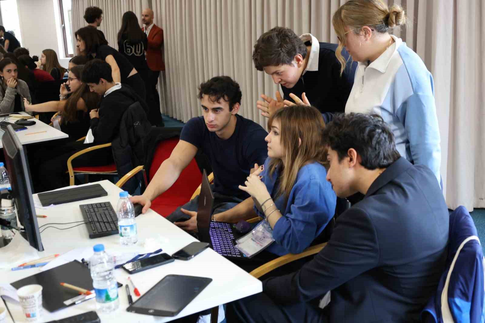 Liseli gençler, en iyi kampanyayı tasarlamak için yarıştı
