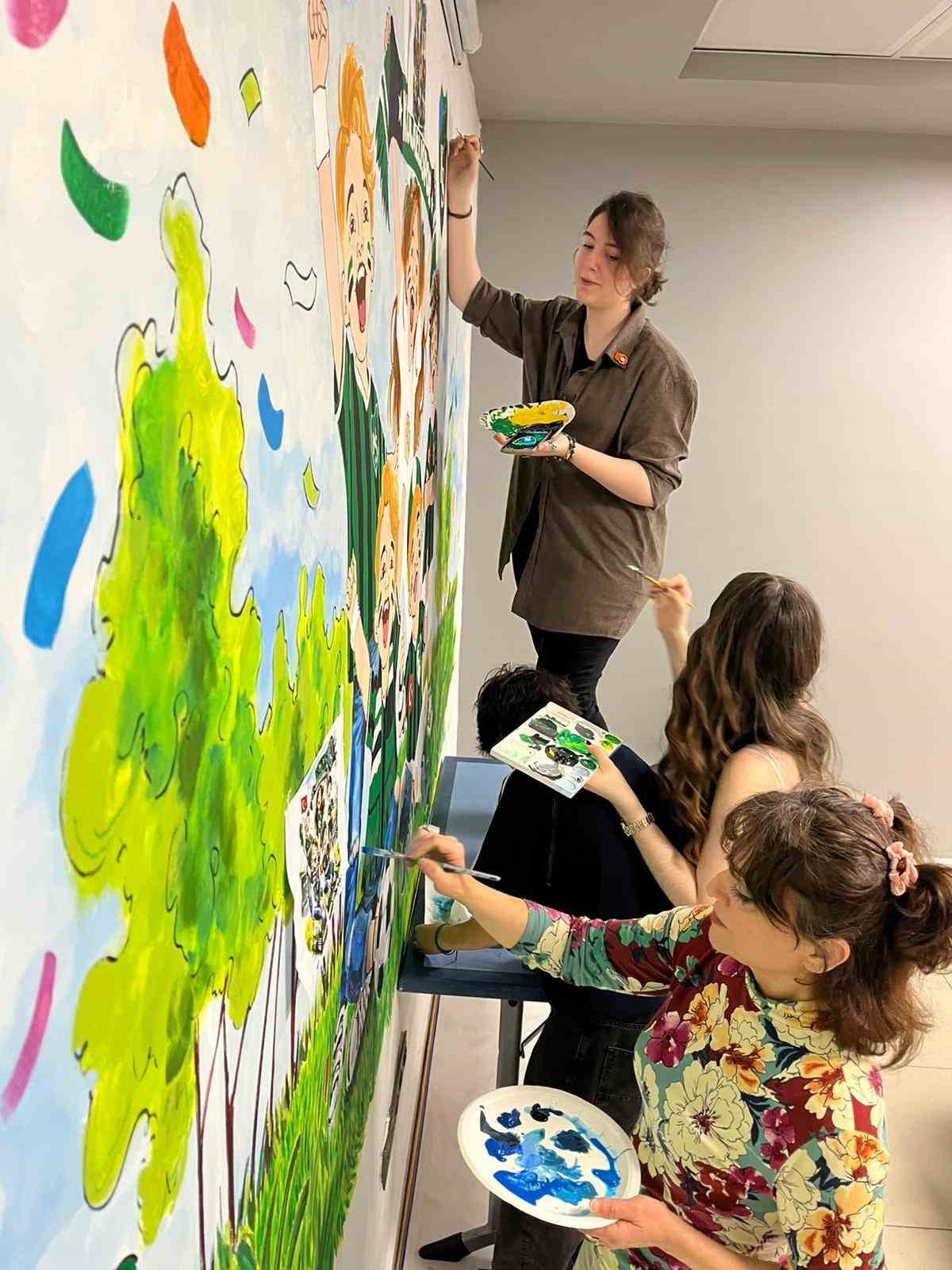 Liseli öğrencilerden Kocaelispor’a özel duvar resmi
