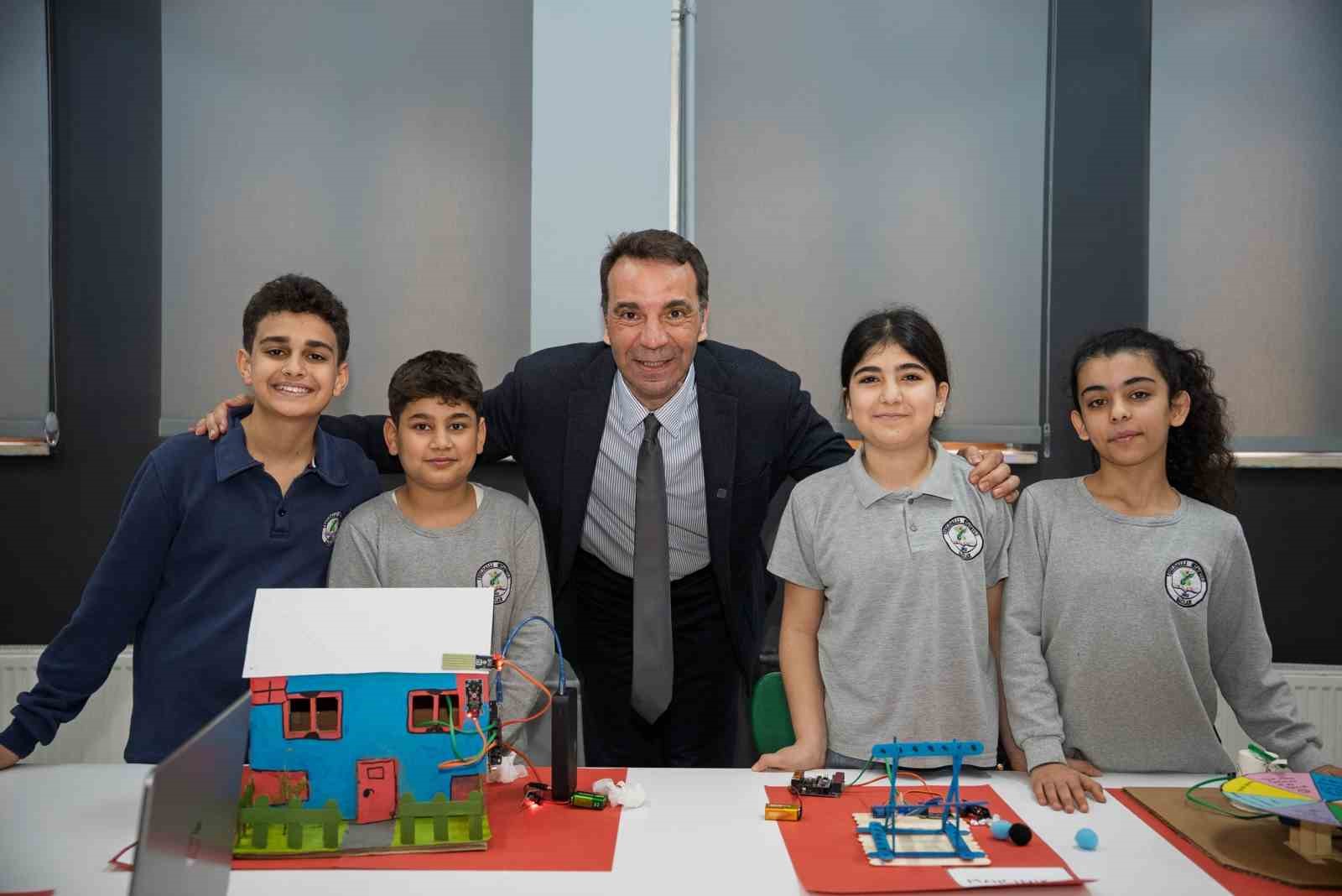 Logo Yazılım’ın ‘Hayallerini Kodlayanlar’ projesi Diyarbakır’da
