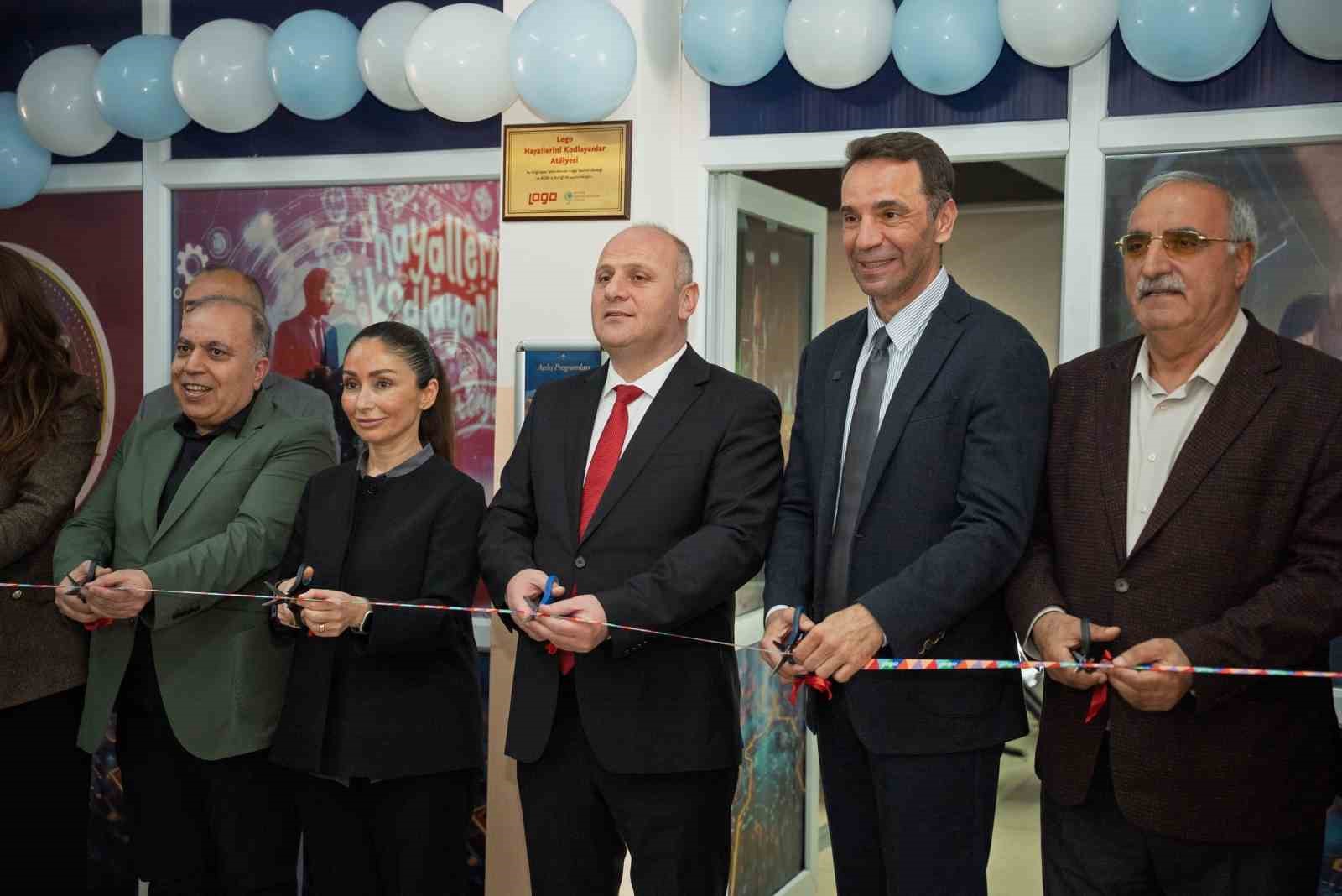 Logo Yazılım’ın ‘Hayallerini Kodlayanlar’ projesi Diyarbakır’da
