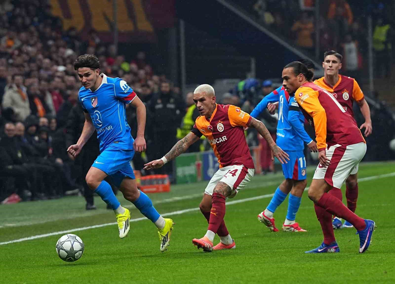 Lucas Torreira sakatlandı
