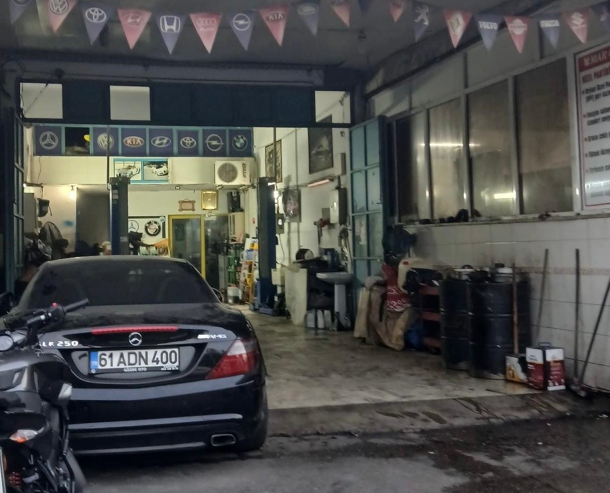 Lüks aracı başına dert oldu
Lüks aracı başına dert oldu