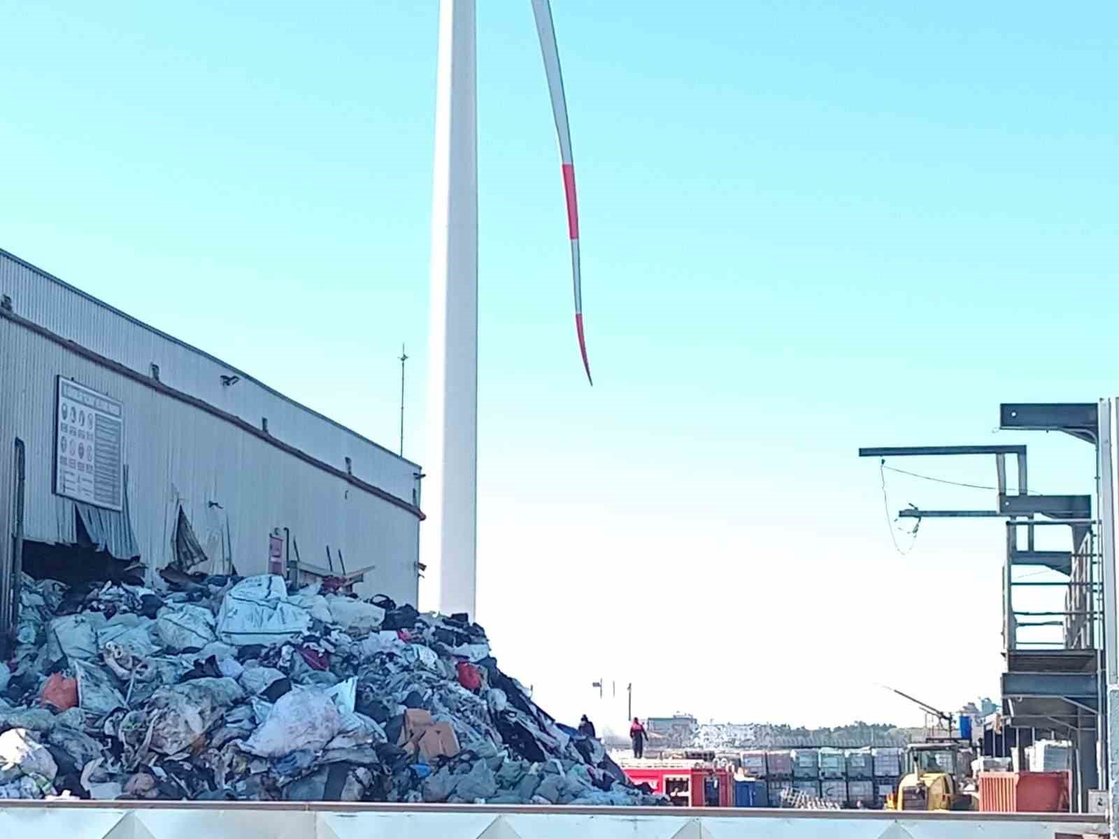 Lüleburgaz’da geri dönüşüm tesisinde yangın
