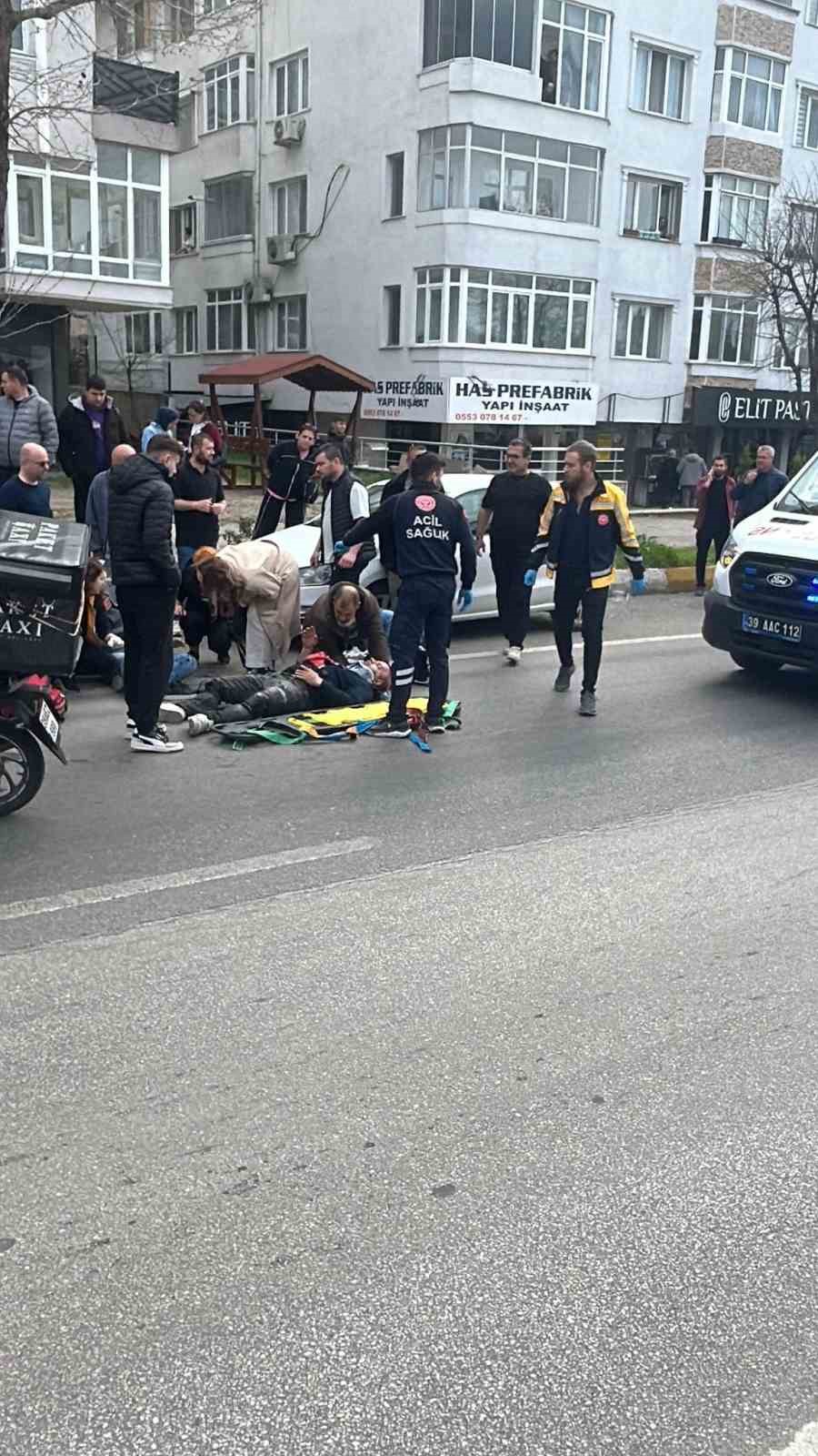 Lüleburgaz’da otomobilin çarptığı motosikletteki 2 genç yaralandı
