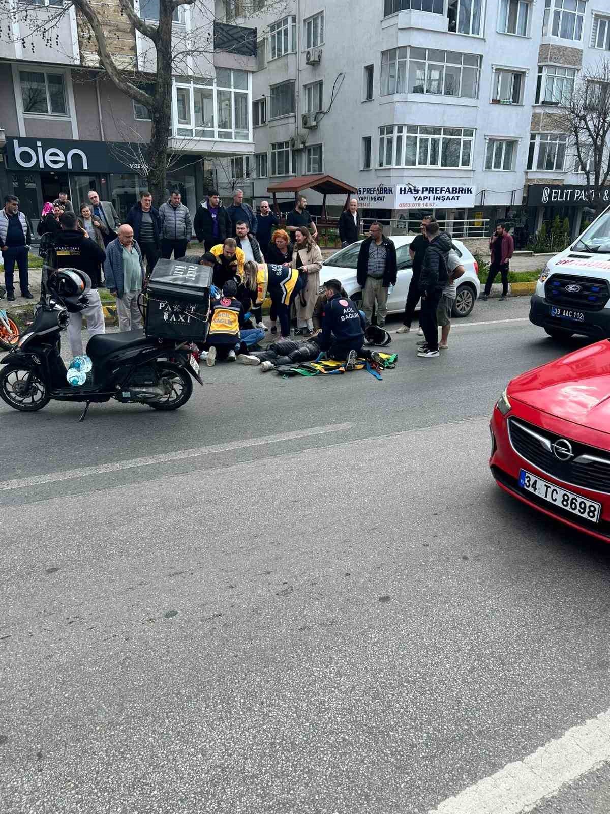 Lüleburgaz’da otomobilin çarptığı motosikletteki 2 genç yaralandı

