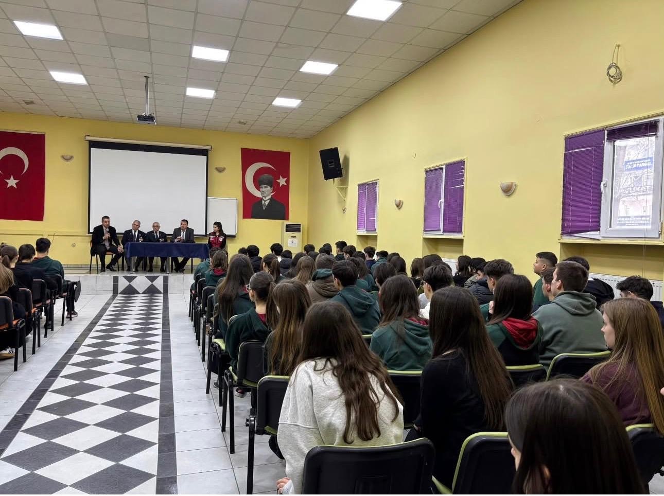 Lüleburgaz’da "Vatan ve Kahramanlık Buluşmaları" programı düzenlendi
