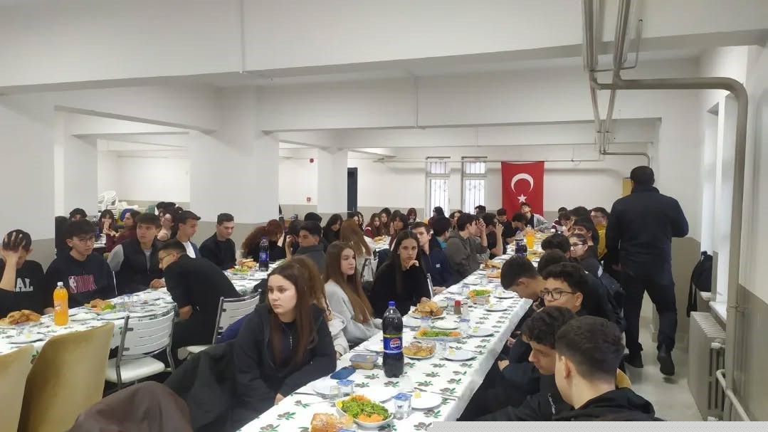 Maarifin Kalbinde Ramazan Etkinliği Edremit’te gerçekleştirildi
