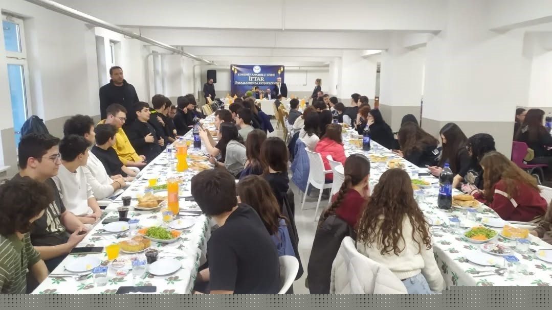 Maarifin Kalbinde Ramazan Etkinliği Edremit’te gerçekleştirildi
