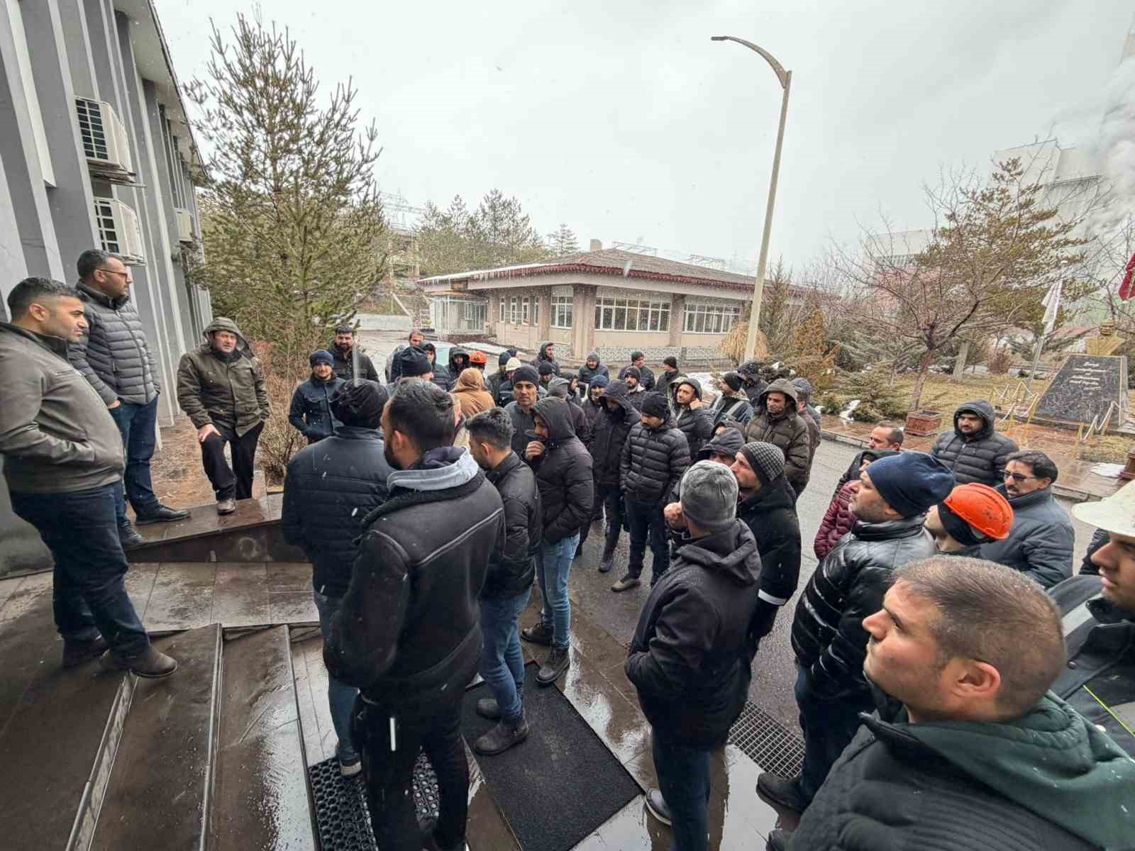 Maaşları ödenmeyen termik santral işçileri Ramazan ayında mağdur oldu
