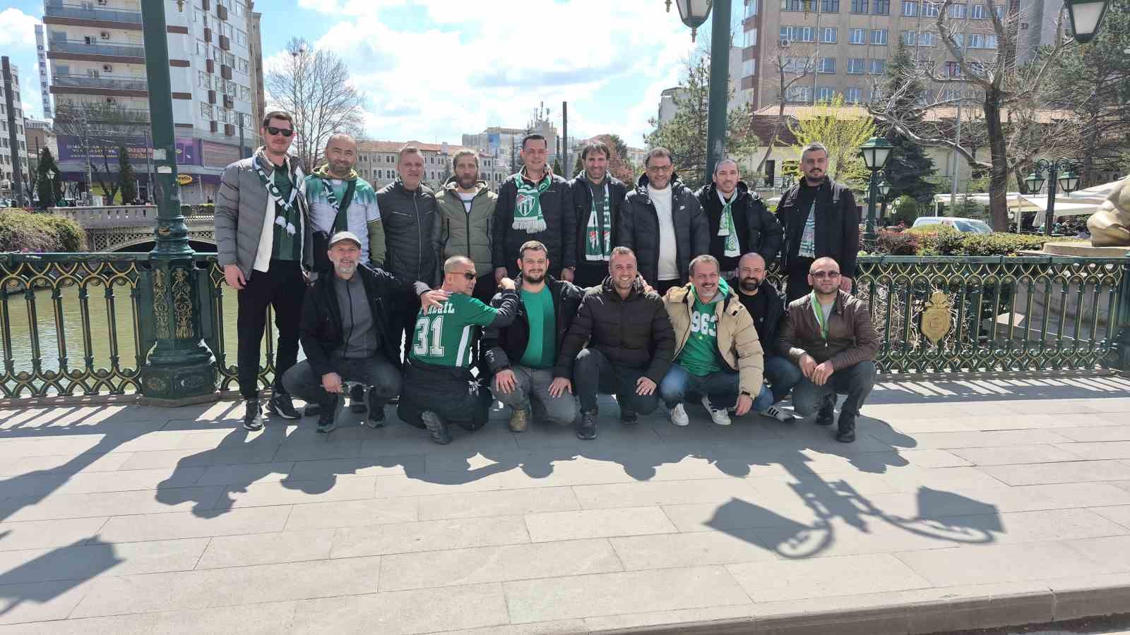 Maç için gelen Bursaspor taraftarı, Eskişehir’i hareketlendirdi
