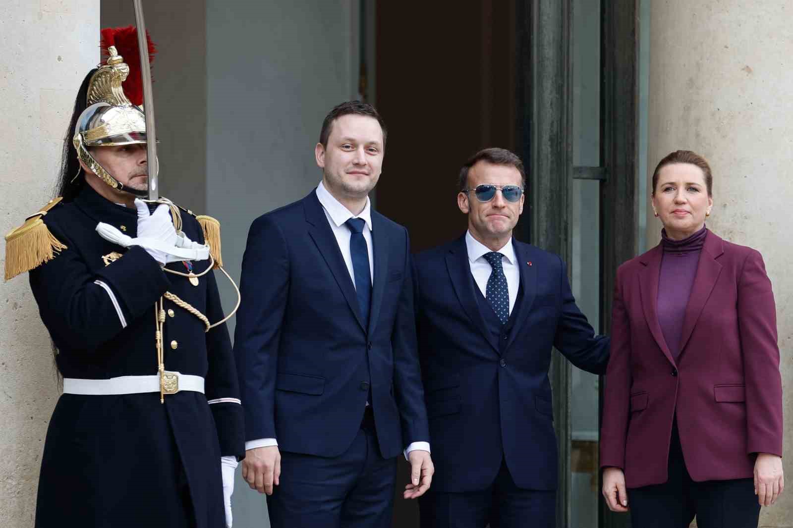 Macron: "Grönland’daki durum, tüm Avrupa için stratejik bir uyanış çağrısıdır"
