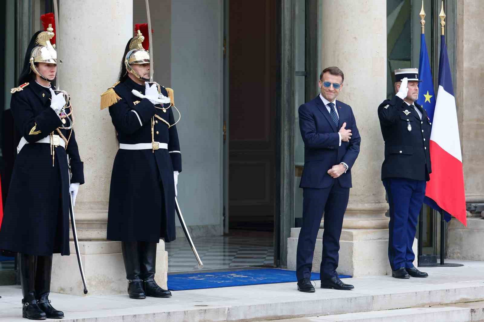 Macron: "Grönland’daki durum, tüm Avrupa için stratejik bir uyanış çağrısıdır"
