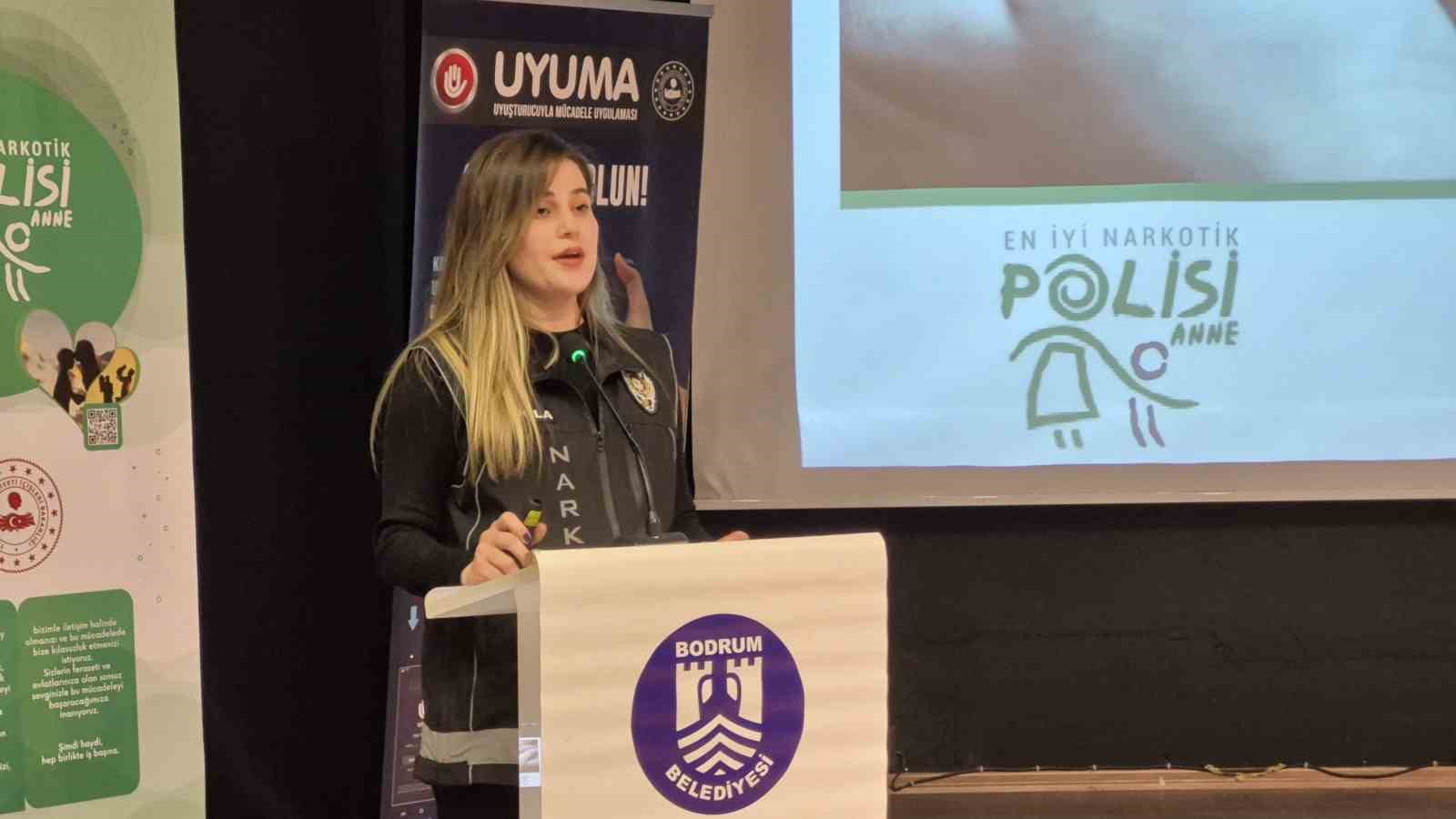 Madde bağımlılığıyla mücadele paneli düzenlendi
Madde bağımlılığıyla mücadele paneli düzenlendi