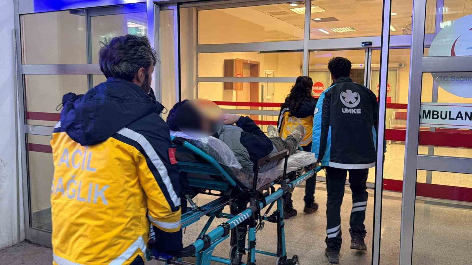 Madde kullandığı iddia edilen 2 şahıs hastaneye kaldırıldı
