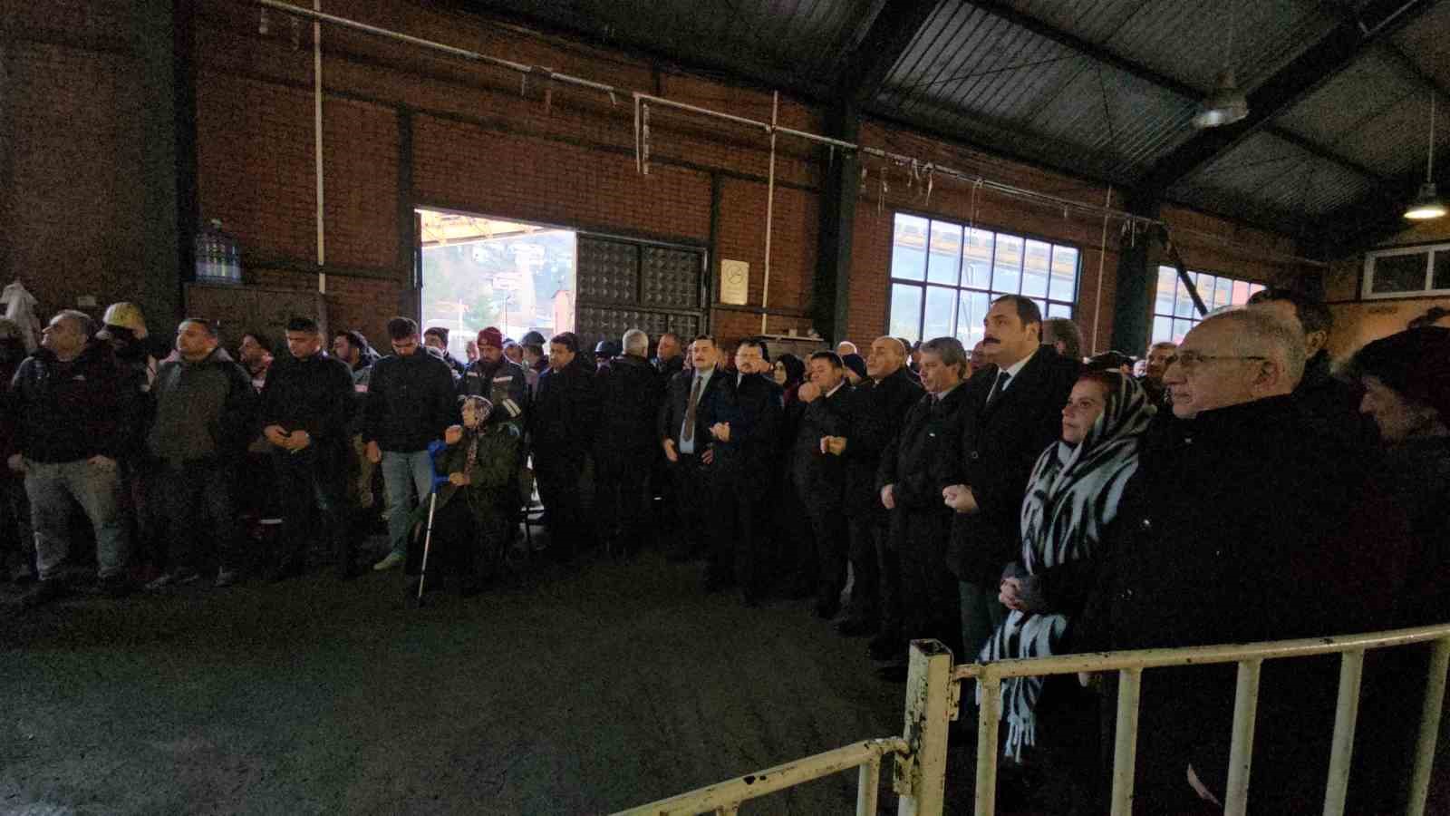 Maden faciasında hayatını kaybeden 263 madenci dualarla anıldı
