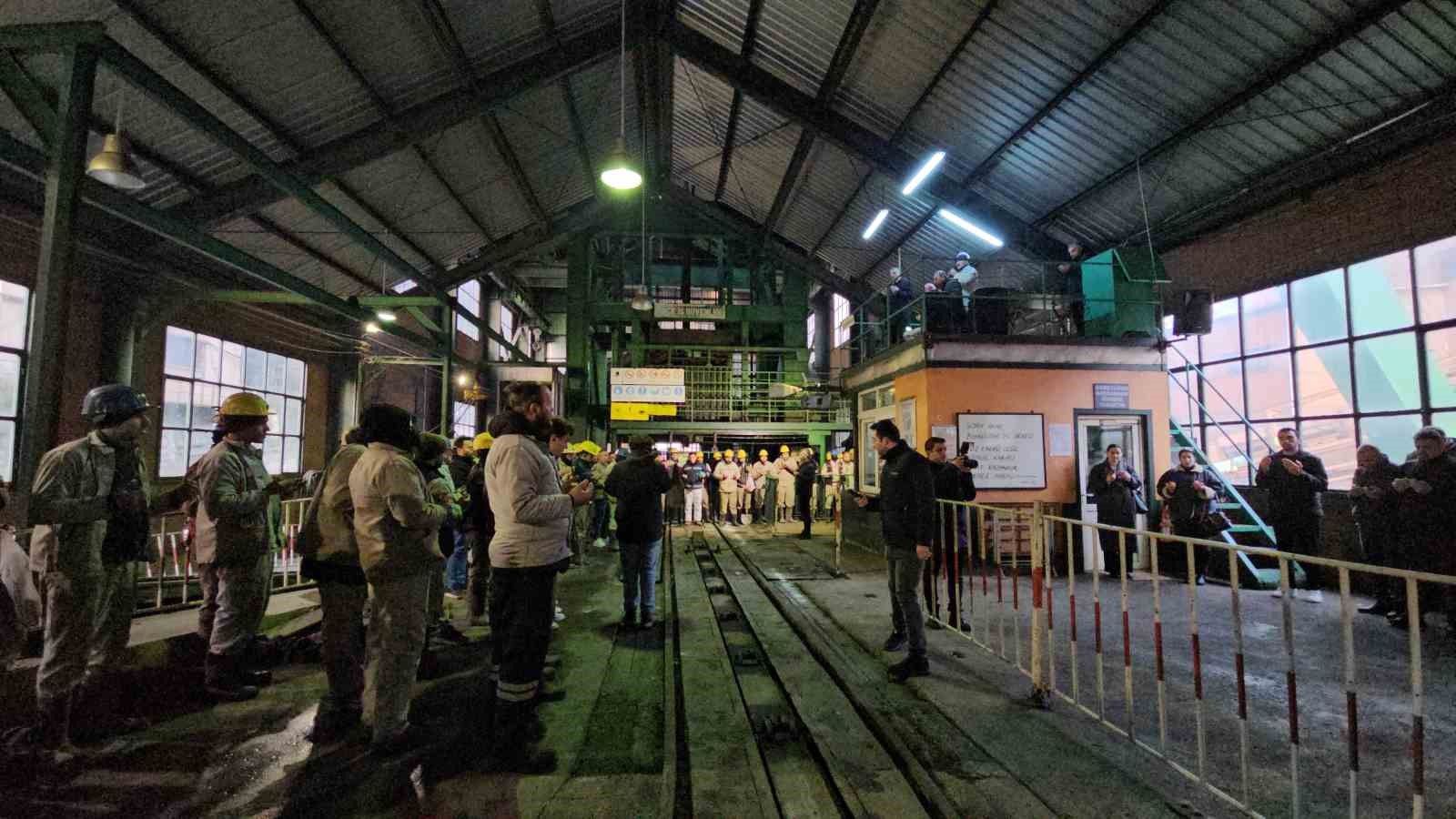 Maden faciasında hayatını kaybeden 263 madenci dualarla anıldı
