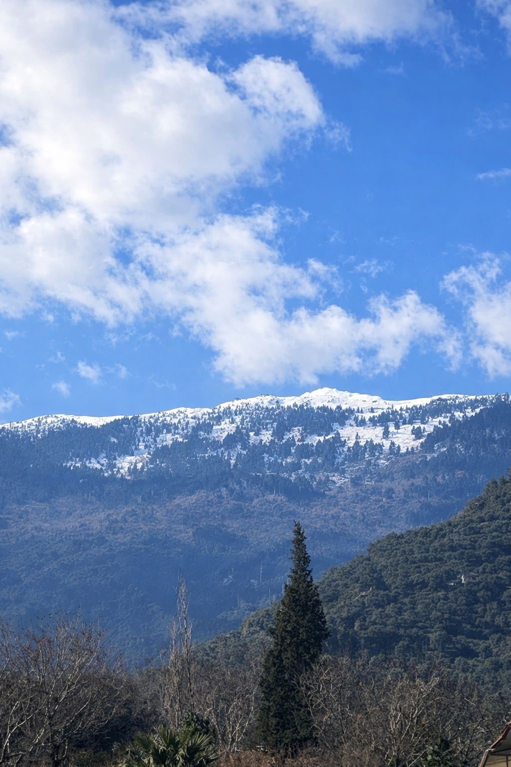 Madran Dağı zirvesi beyaza büründü

