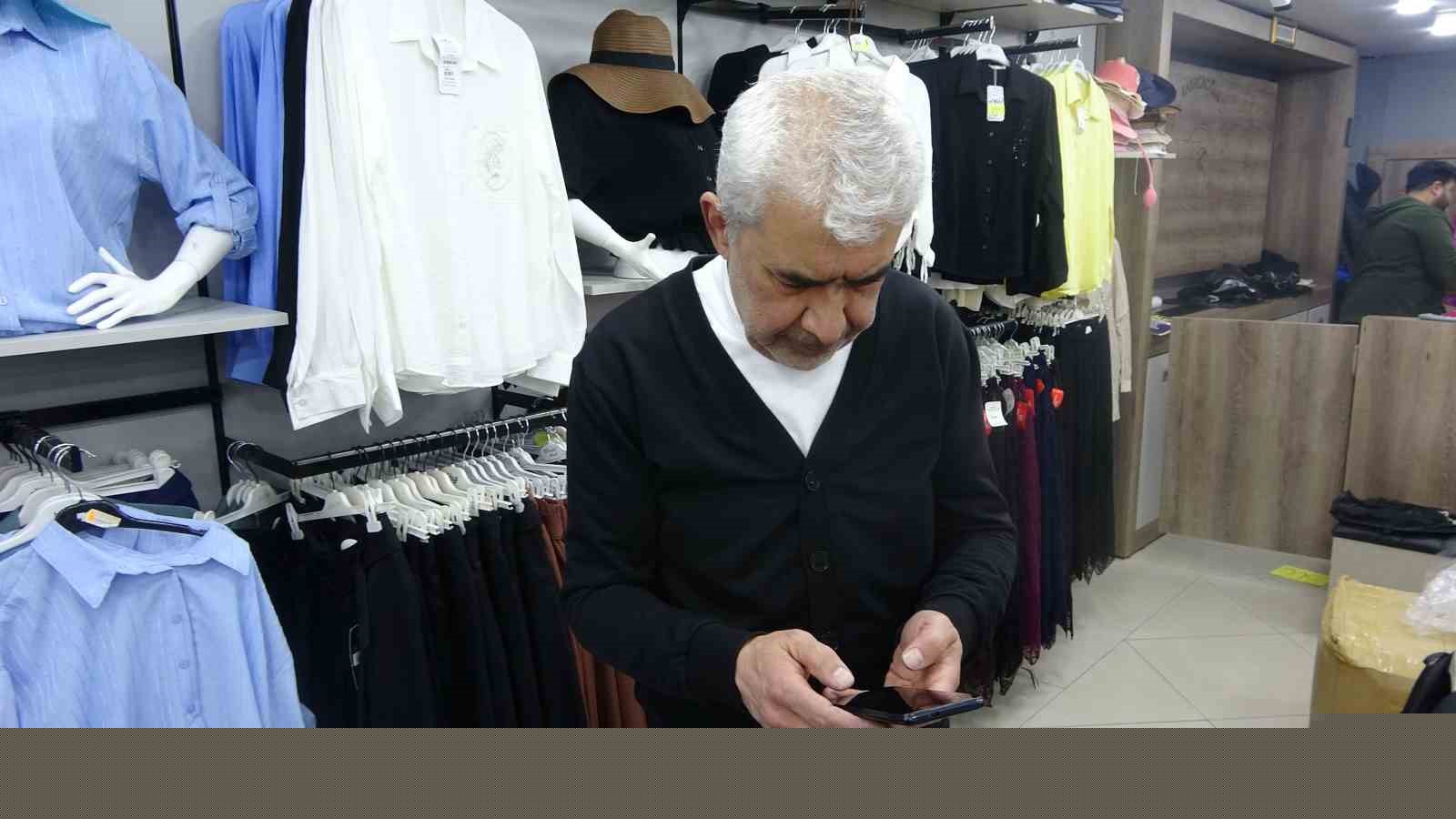 Mağaza açılışında indirim izdihamında birbirini ezdiler
