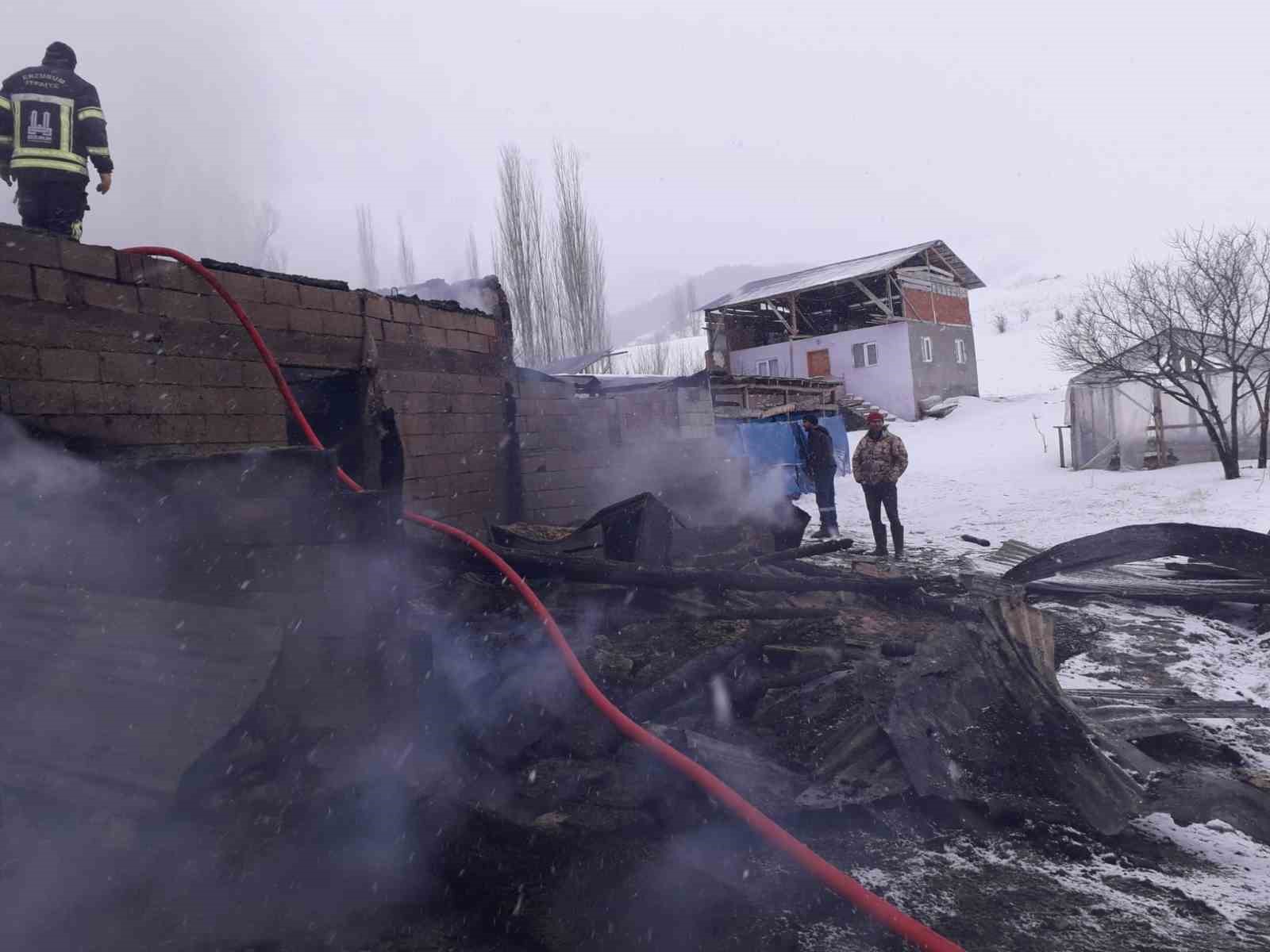 Mahallede korkutan yangın
