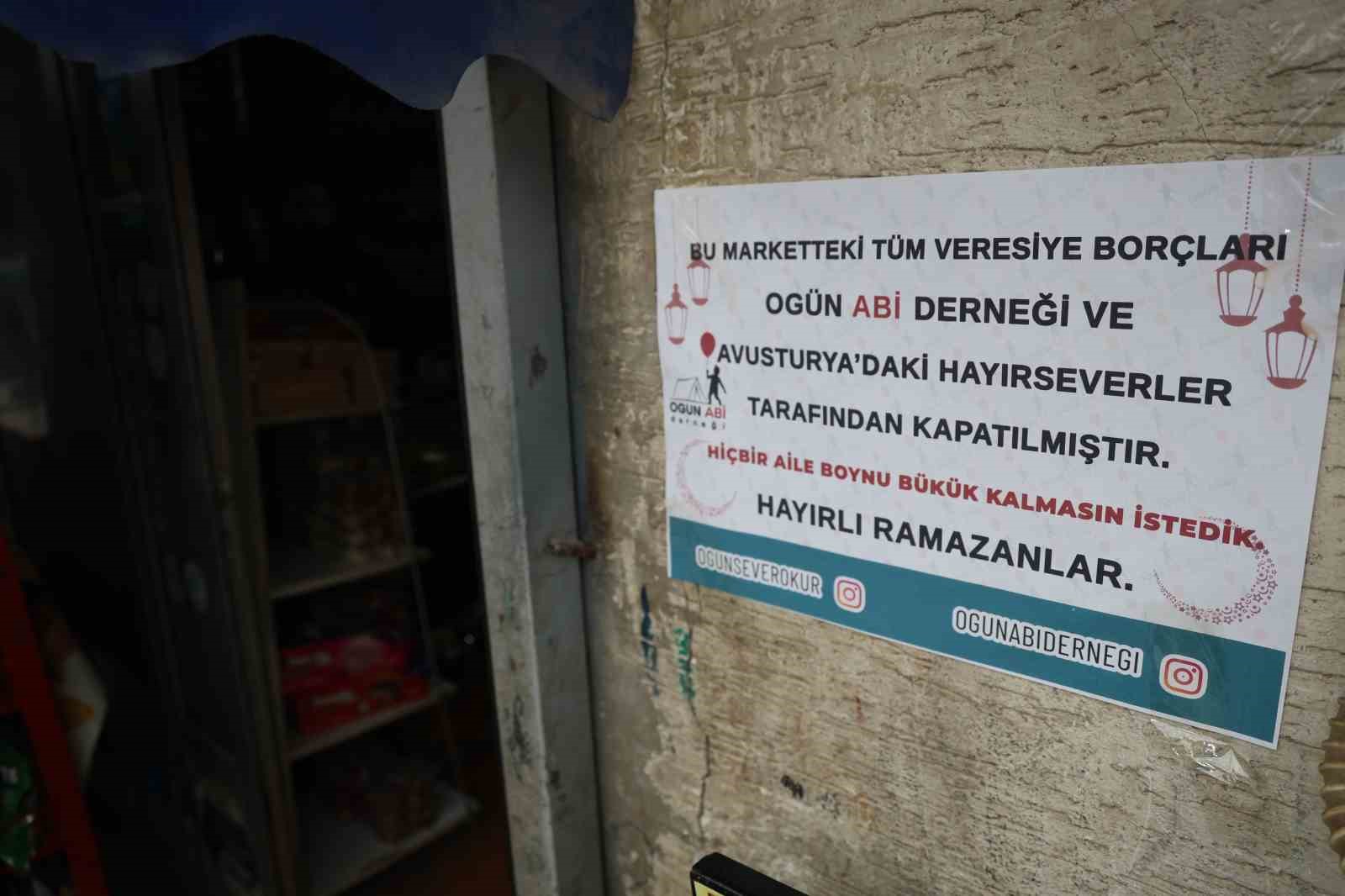 Mahallenin bakkal borcunu ödeyip, veresiye defterini yaktı
Mahallenin bakkal borcunu ödeyip, veresiye defterini yaktı