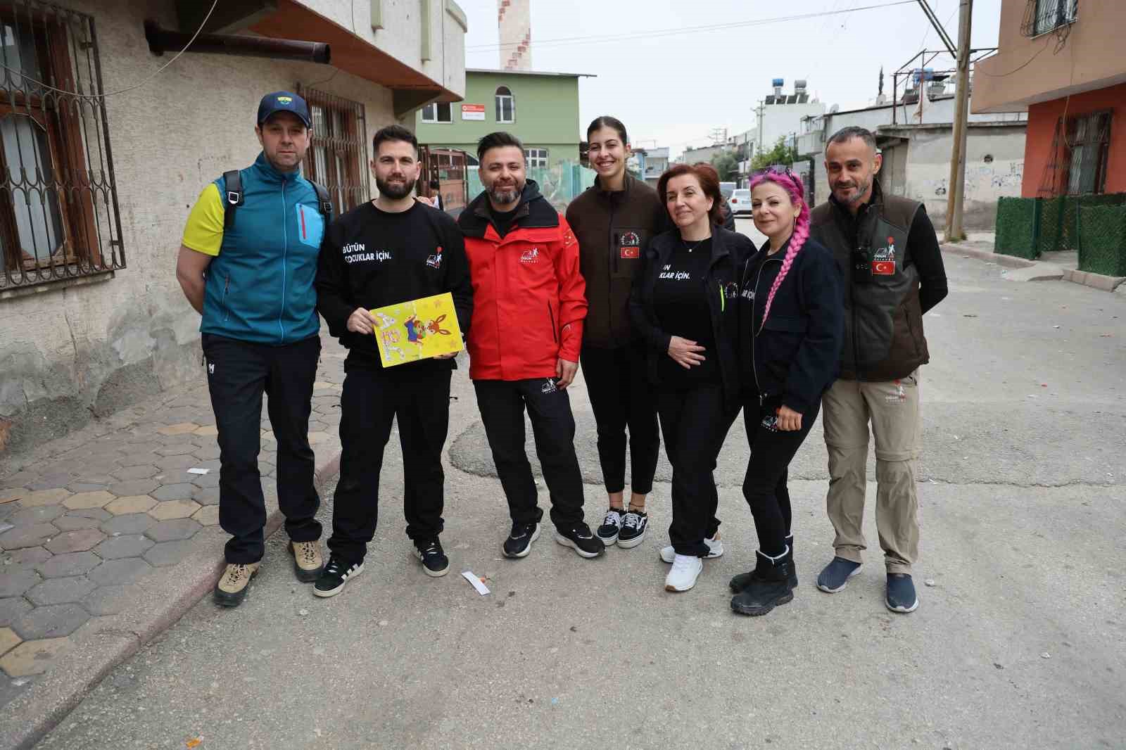 Mahallenin bakkal borcunu ödeyip, veresiye defterini yaktı
Mahallenin bakkal borcunu ödeyip, veresiye defterini yaktı
