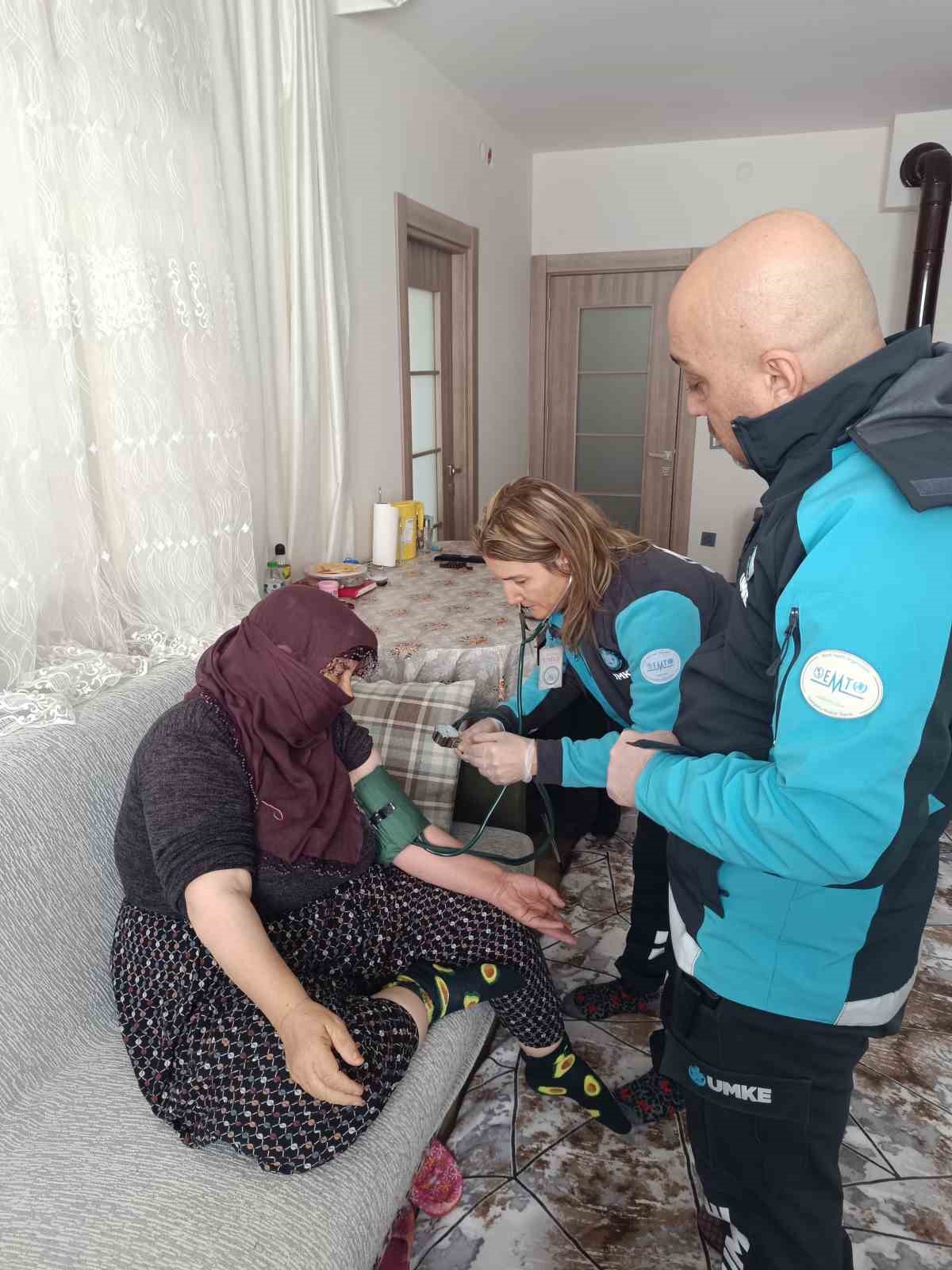 Mahsur kalan hastanın yardımına UMKE yetişti
