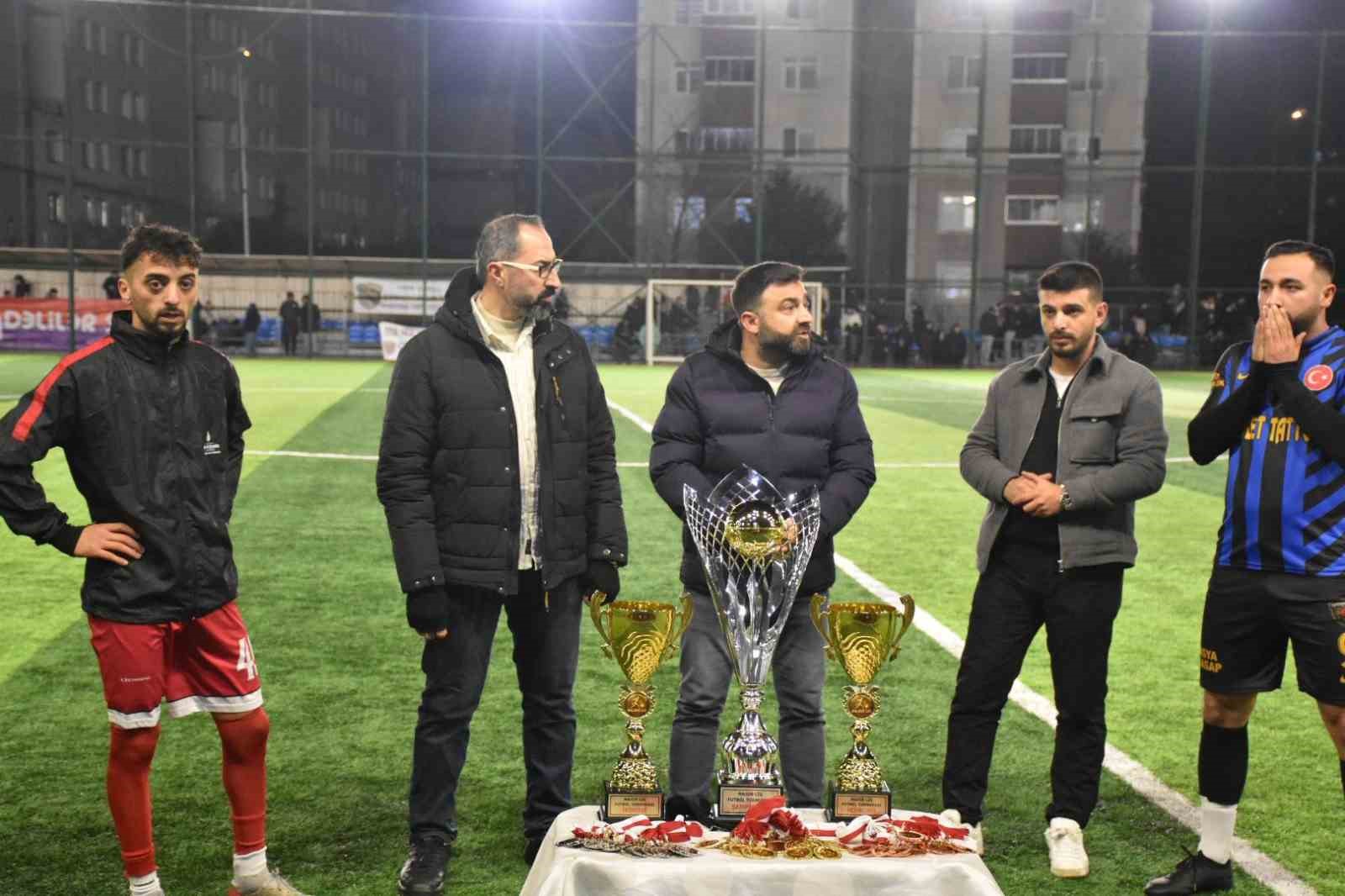 Major Futbol Ligi’nde Ovalıbağ FK şampiyon oldu
