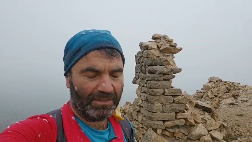 Makam Dağının zirvesinde nisan sürprizi
