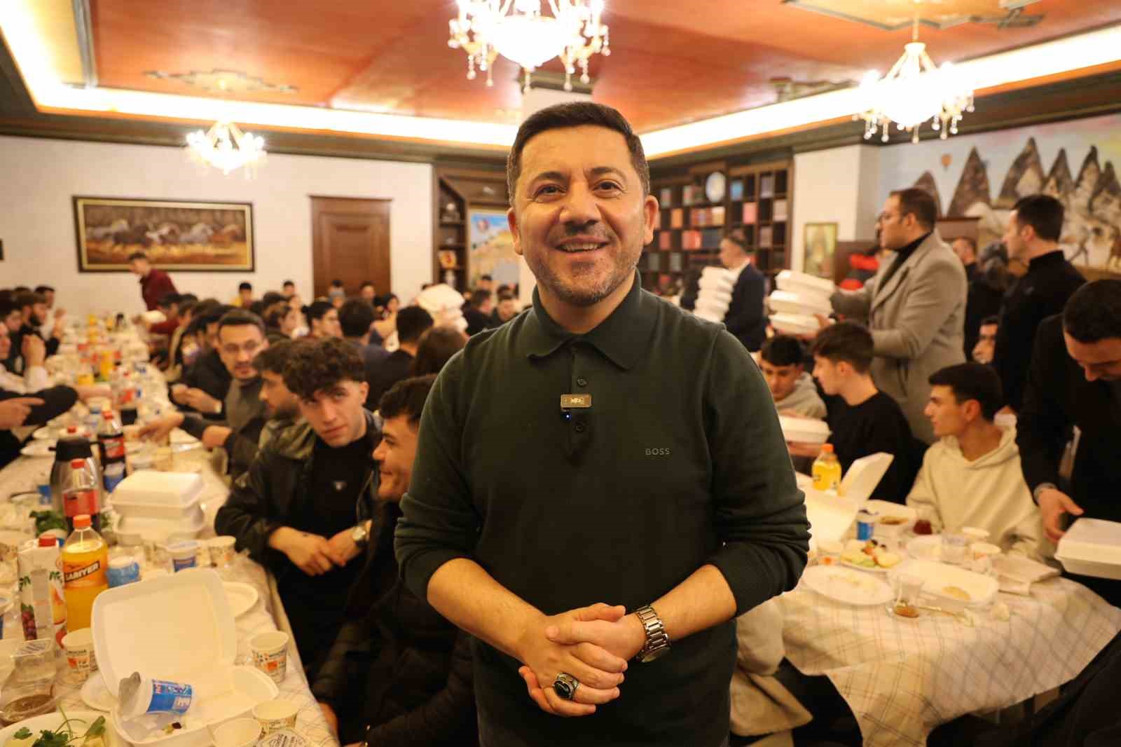 Makam odasında sahur geleneği
