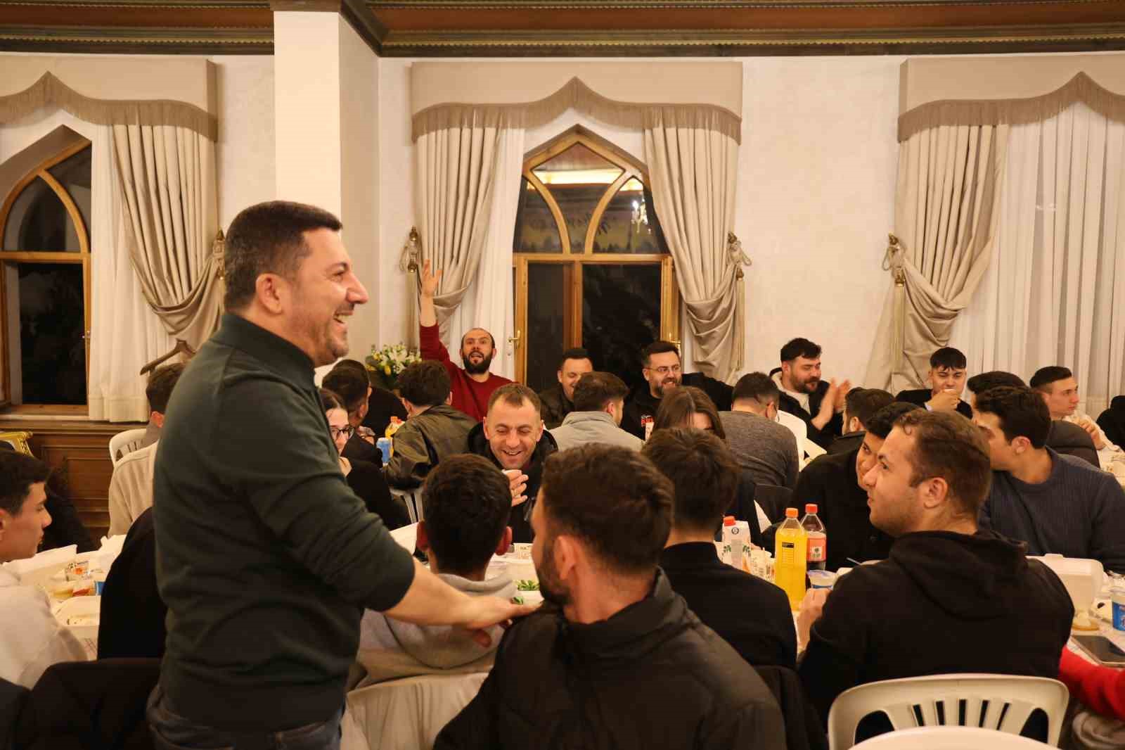 Makam odasında sahur geleneği
