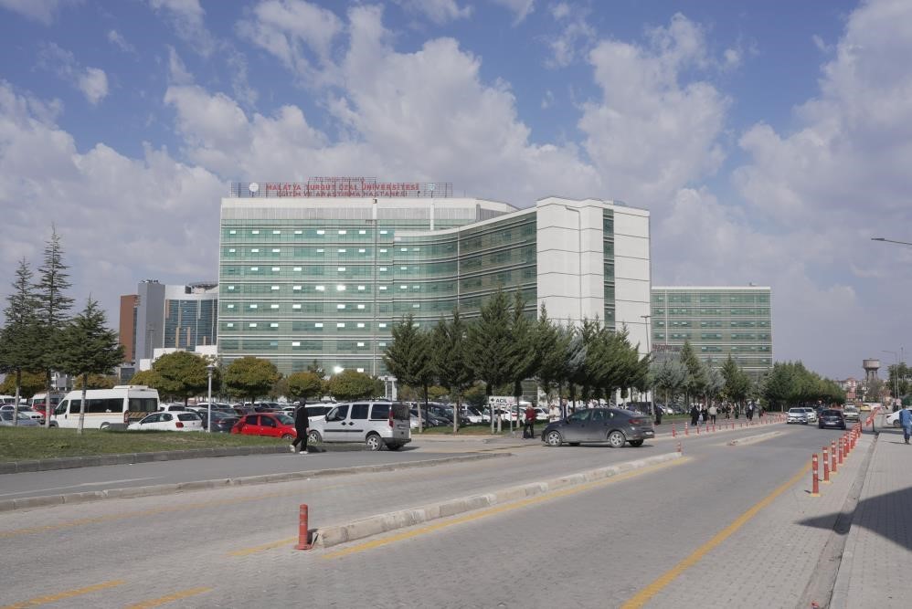 Malatya Eğitim ve Araştırma Hastanesi’ne bir günde 8 bin 500 hasta başvuruyor
