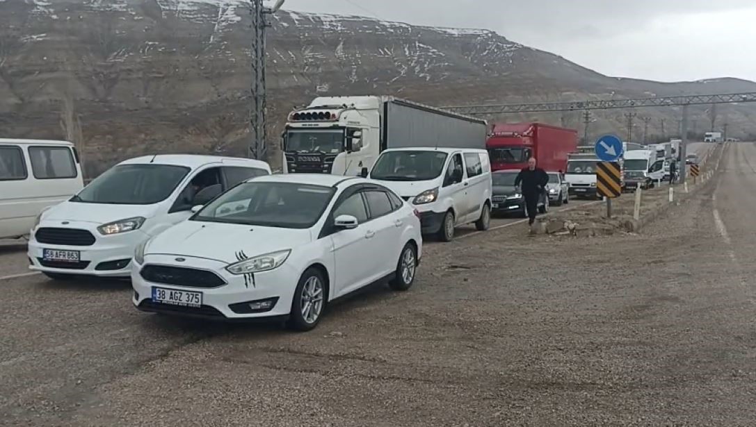 Malatya-Kayseri karayolu ulaşıma kapatıldı
