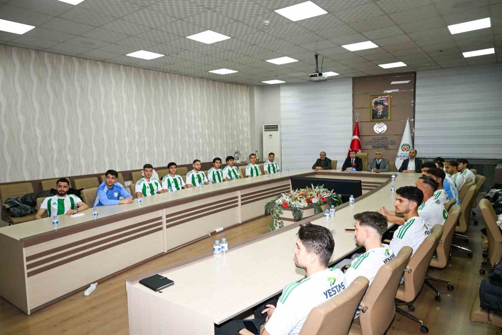 Malatya Yeşilyurtspor’dan toplu imza töreni
