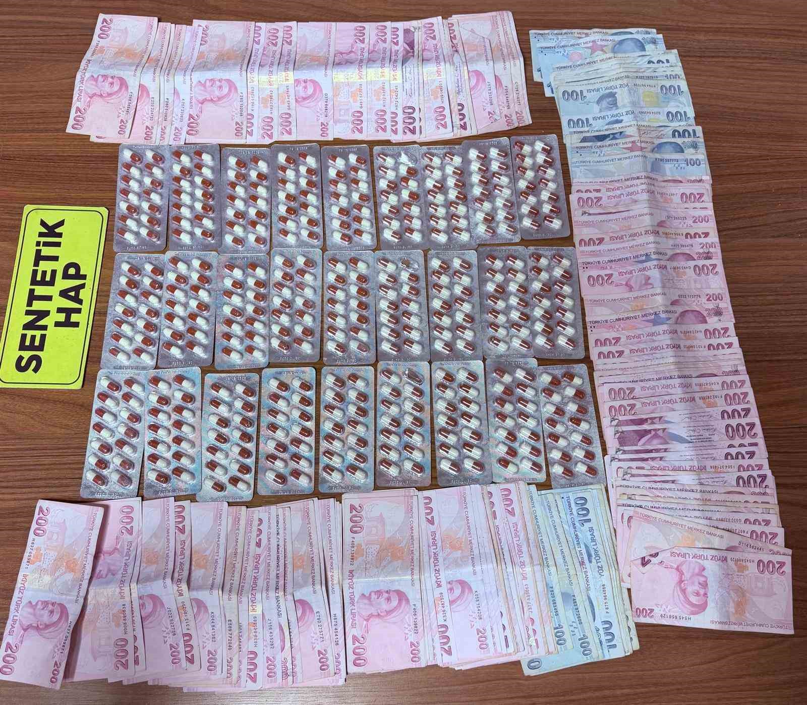 Malatya’da 457 adet sentetik ecza hap ve 234 gram uyuşturucu madde ele geçirildi
