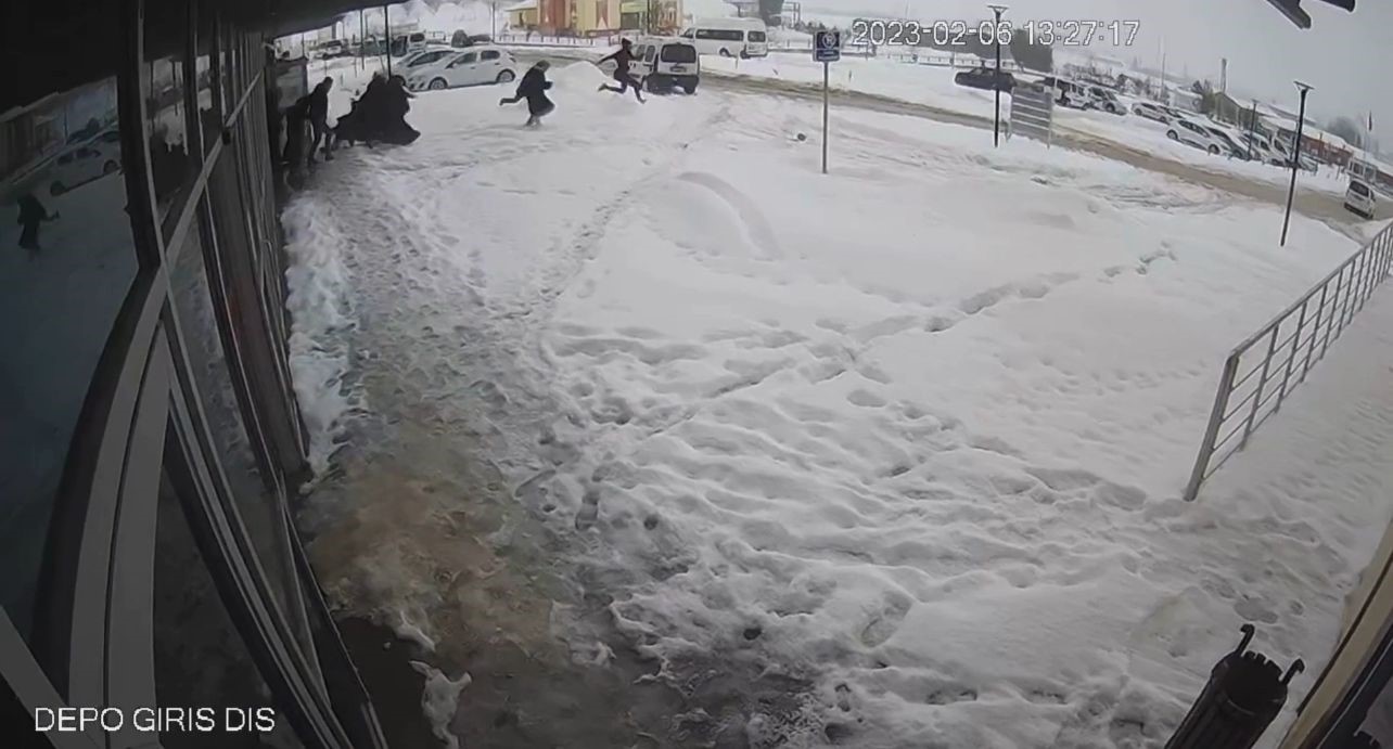 Malatya’da 7,6’lık depremin hastanedeki panik anları kamerada
