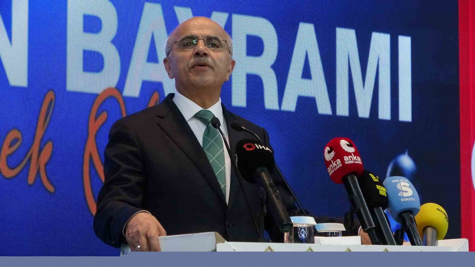 Malatya’da bayramlaşma programına yoğun katılım
