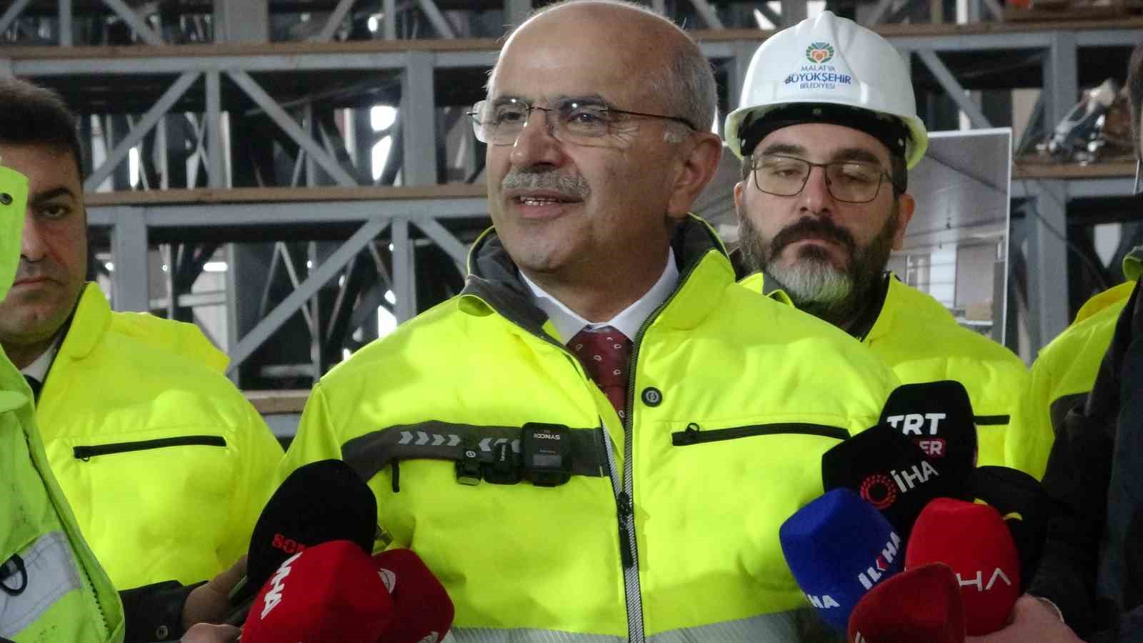 Malatya’da bölgenin en büyük kütüphanesinde sona doğru
