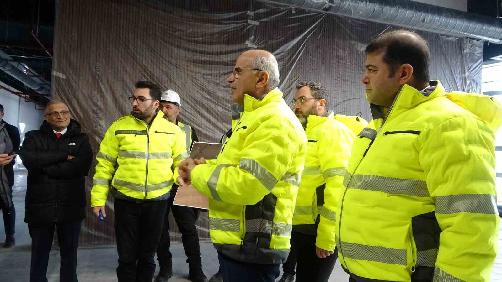 Malatya’da bölgenin en büyük kütüphanesinde sona doğru
