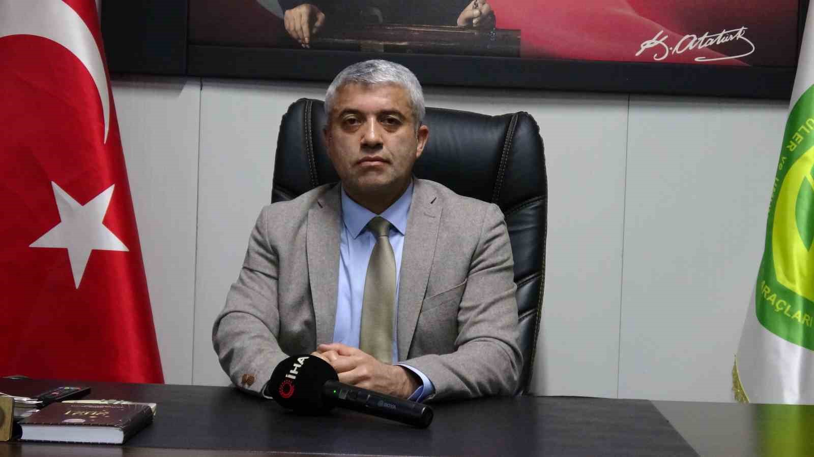 Malatya’da buzlanma servis araçlarını da vurdu
