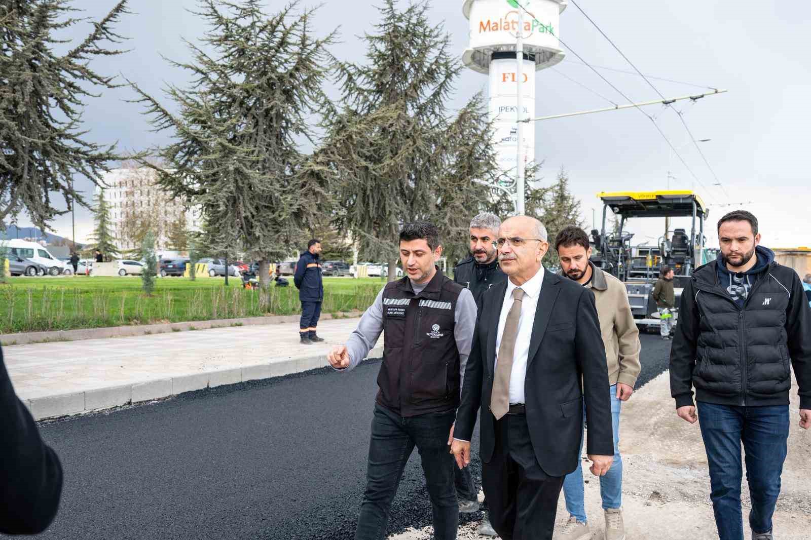 Malatya’da çevre yolu yan yolları yenileniyor
