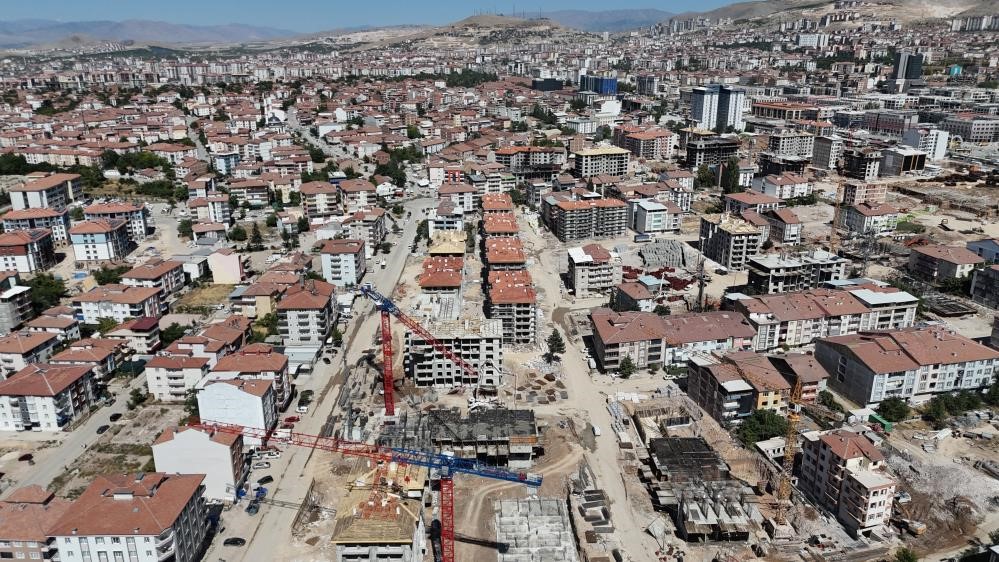 Malatya’da deprem davalarında karar: 16 sanığa hapis, 5 tutuklama
