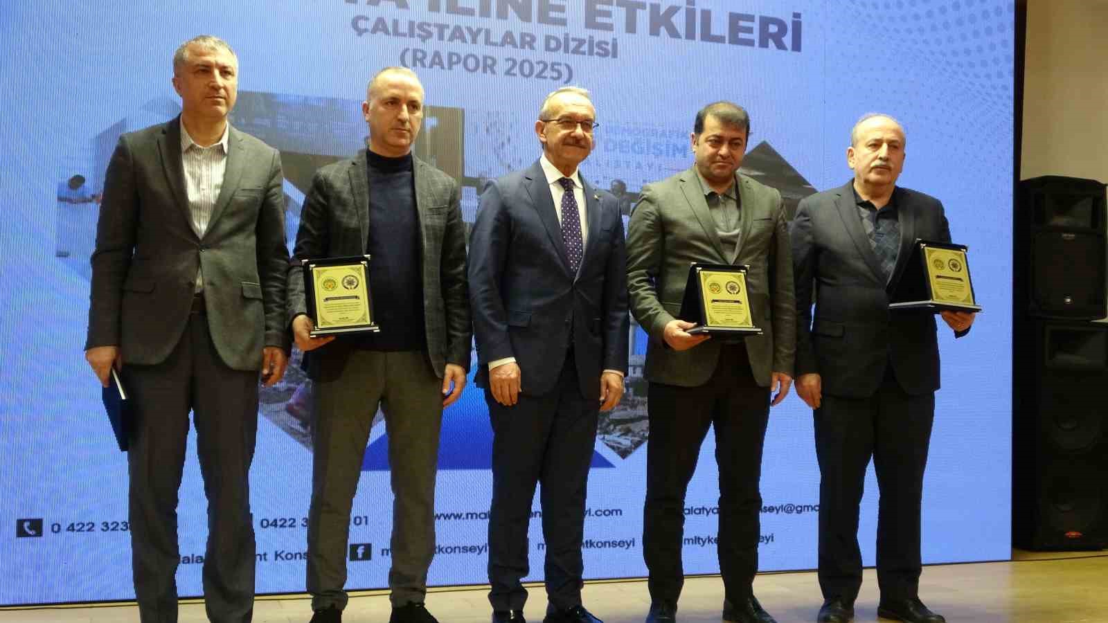 Malatya’da ‘Deprem Nedenli Göç’ çalıştayları tamamlandı

