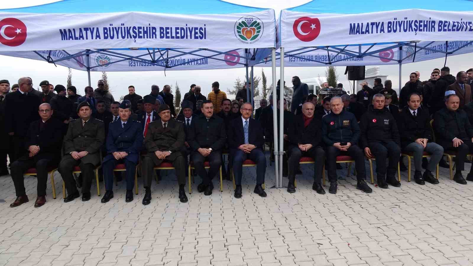 Malatya’da depremde hayatını kaybedenler anıldı
