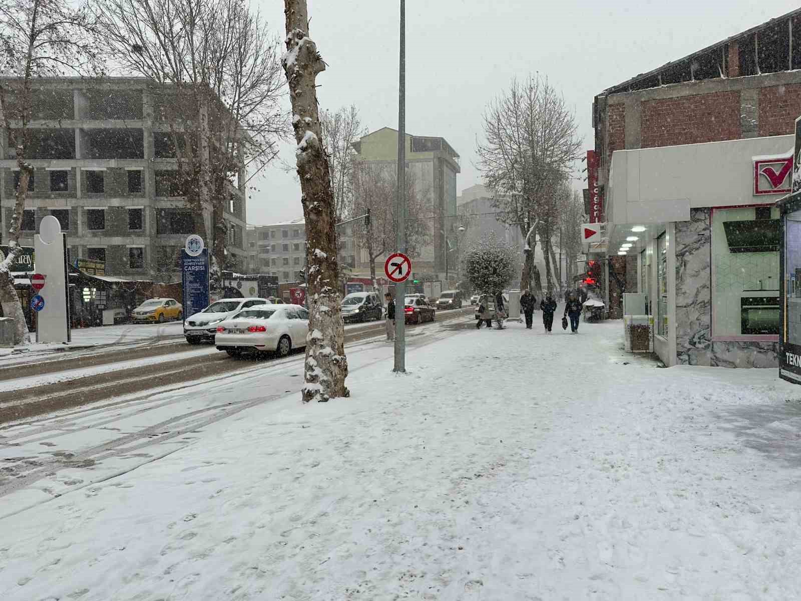 Malatya’da eğitime kar engeli
