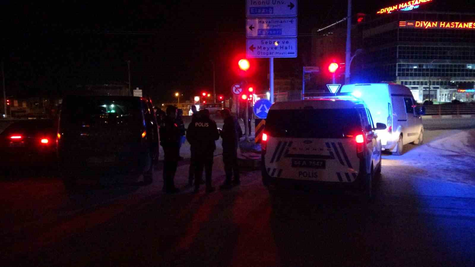 Malatya’da husumetlilerin bıçaklı kavgası: 5 yaralı, 4 gözaltı
