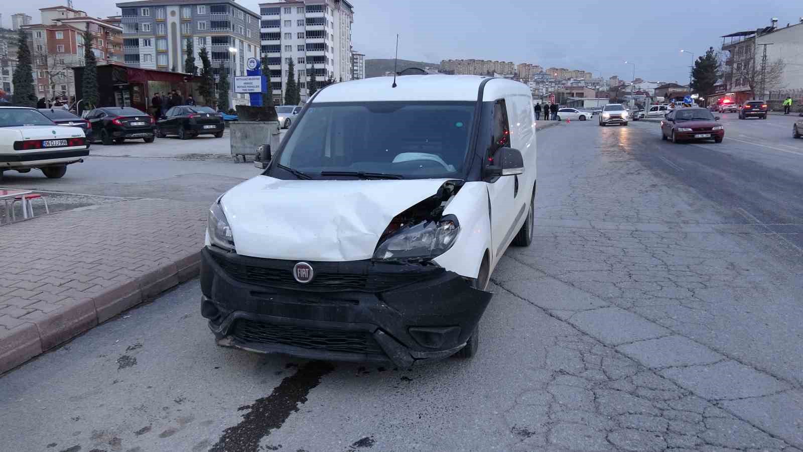 Malatya’da iki araç çarpıştı: 4 yaralı
